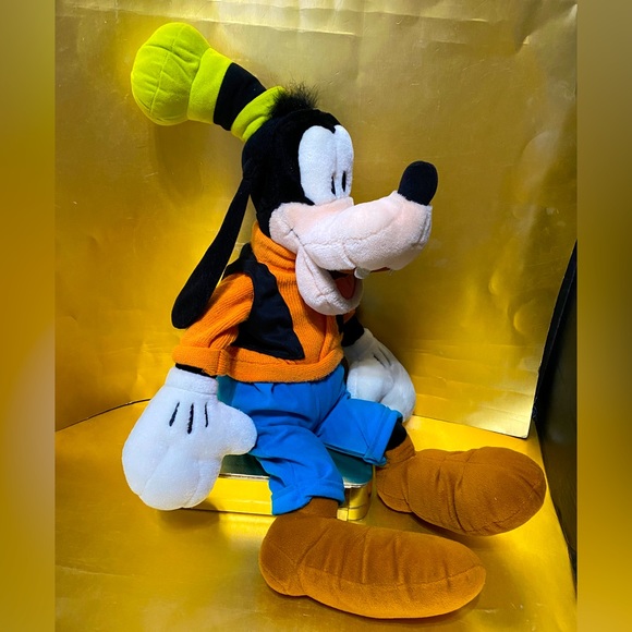 WALT DISNEY WORLD VTG GOOFY CHARACTER JUMBO SIZE 26” COLLECTIBLE PLUSH - Picture 3 of 14